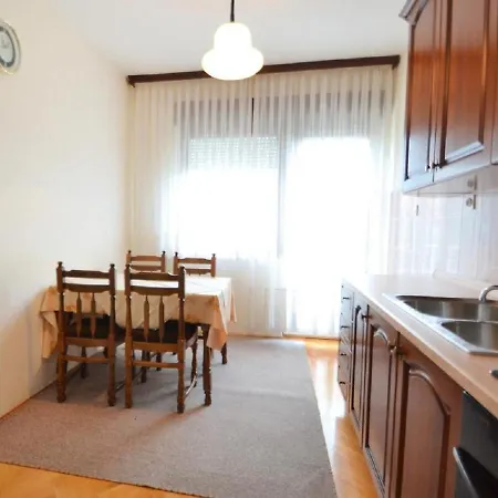 Ruza - Comfortable 2 Bedrooms Zadar