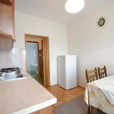 아파트 Ruza - Comfortable 2 Bedrooms 자다르